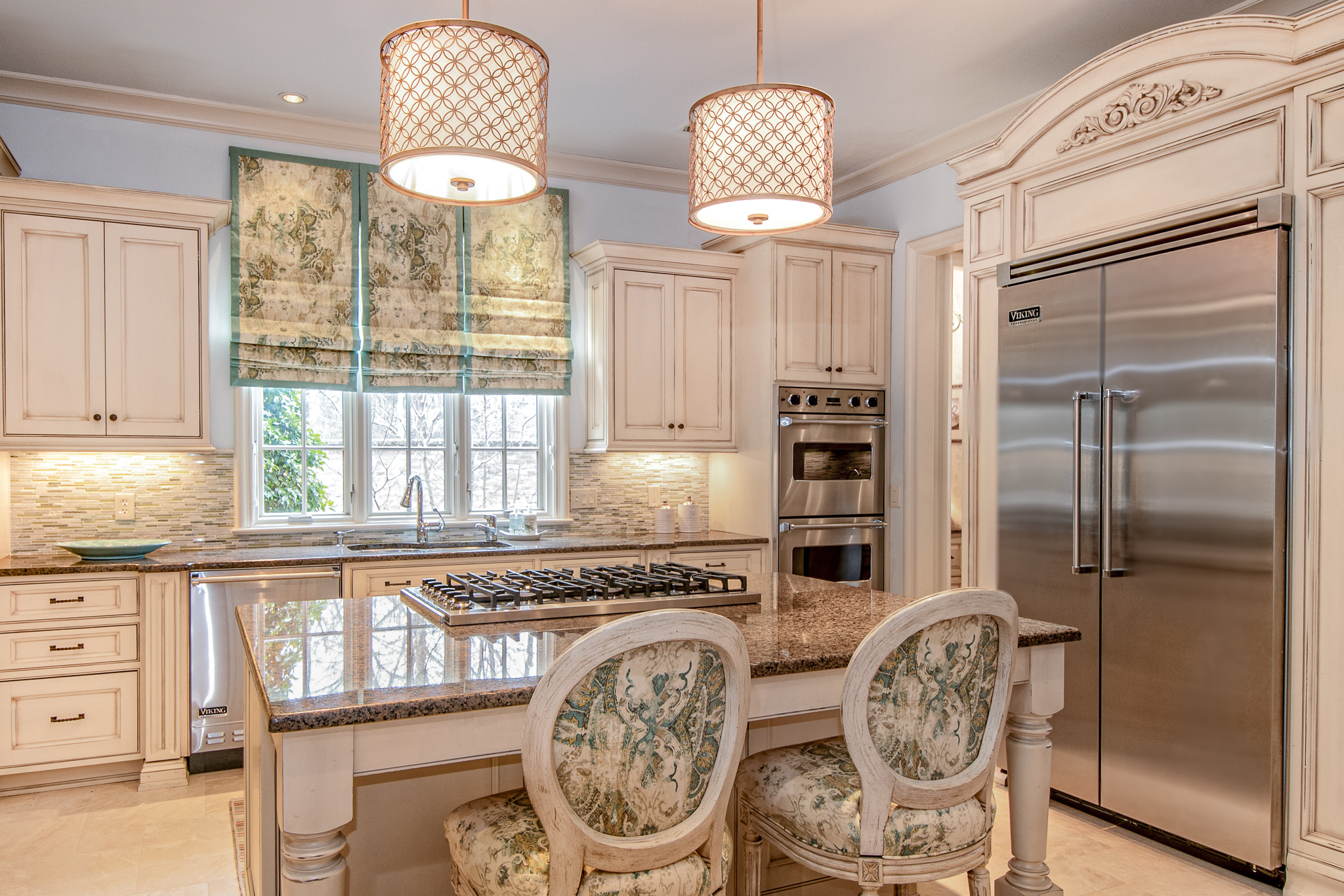 Normandy Park Residence Jill Hertz Interior Design   French Traditional Kitchen Bar 